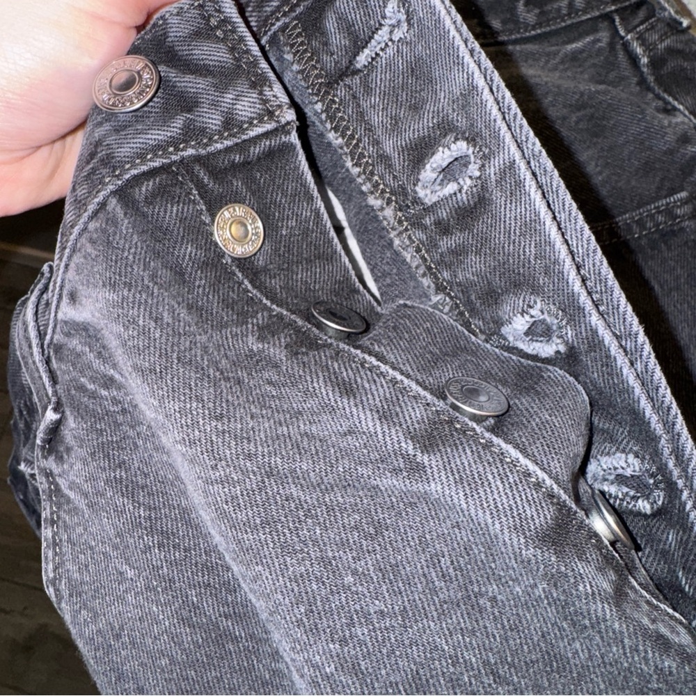 Levi's 501 Button-Fly Men’s Denim Jeans - Picture 6 of 6